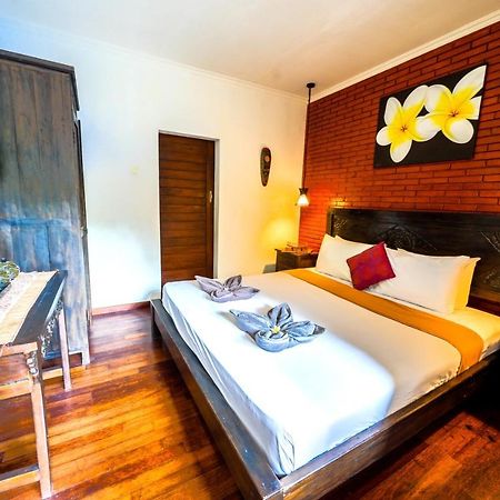 Villa Sanket - Kuta - 6 Bedrooms - 6 Bathrooms - Great Location エクステリア 写真