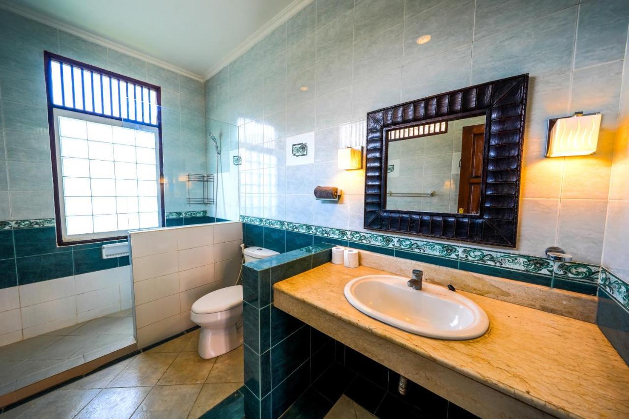 Villa Sanket - Kuta - 6 Bedrooms - 6 Bathrooms - Great Location エクステリア 写真