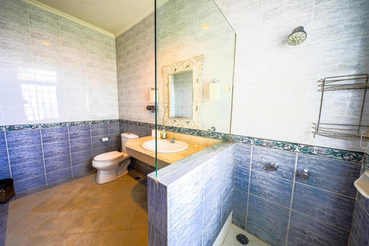 Villa Sanket - Kuta - 6 Bedrooms - 6 Bathrooms - Great Location エクステリア 写真